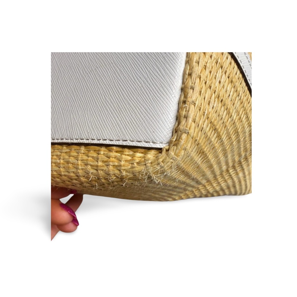 Kate Spade New York Straw Woven Tote White Leather Trim Strawberry - Picture 8 of 10